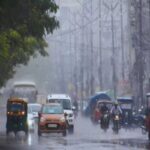 अगले 48 घंटे भारी! यूपी के 50 जिलों में मौसम विभाग का ‘रेड अलर्ट’, घर से निकलने से पहले पढ़ लें ये खबर Up weather april 2026