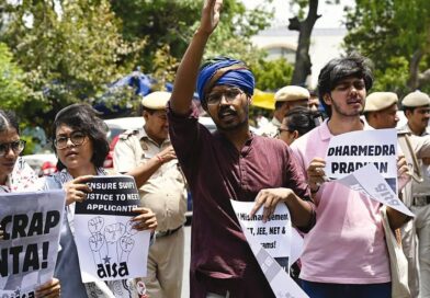 NEET Paper Leak Row: क्या संसद छोड़ सड़कों पर संग्राम से निकलेगा समाधान, जानिए सीजेपी प्रोटेस्ट और विपक्ष के रुख पर बड़ा विश्लेषण