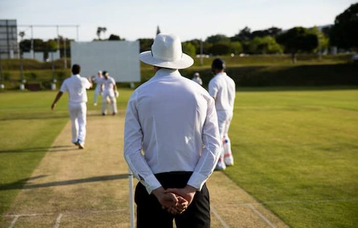 क्रिकेट जगत के 5 सबसे झूठे UMPIRE, एक तो मैदान पर मार खाते खाते बचा