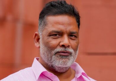 साधु का वेश… संसद में तमाशा और अब दिल्ली आवास पर जानलेवा हमला! बुरी तरह फंसे पप्पू यादव