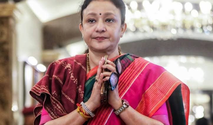 क्या सिर्फ चेहरा बदलने से UP जीत लेगी कांग्रेस, जानें आराधना मिश्रा ‘मोना’ के कांटों भरे ताज का कड़वा सच क्या सिर्फ चेहरा बदलने से UP जीत लेगी कांग्रेस, जानें आराधना मिश्रा ‘मोना’ के कांटों भरे ताज का कड़वा सच